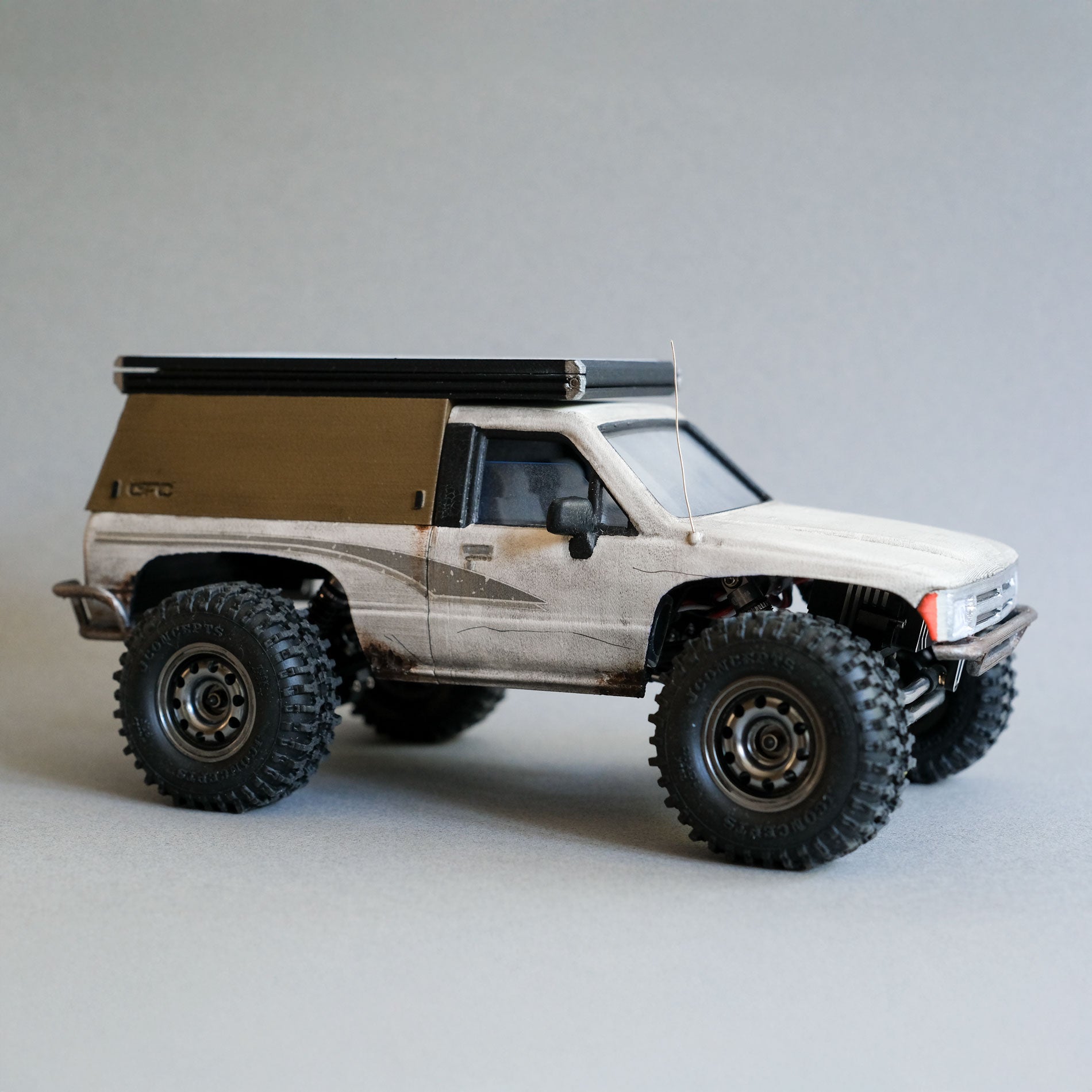 1/24 Toyota 4RUNNER X GFC Camper RTR