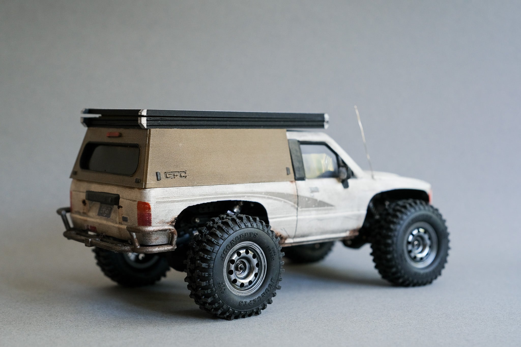 1/24 Toyota 4RUNNER X GFC Camper RTR